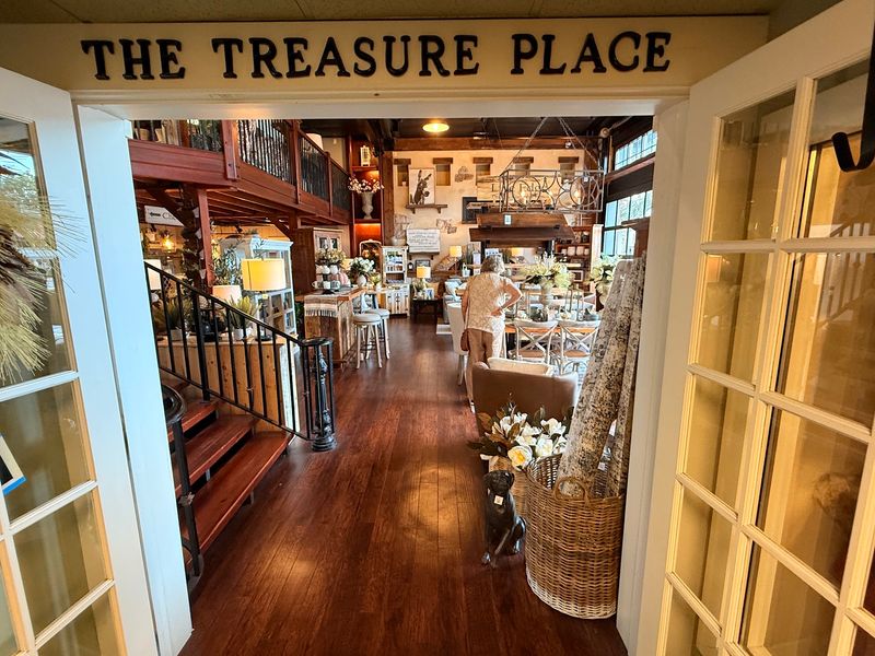 A Coffee Shop That Opens Into The Treasure Place