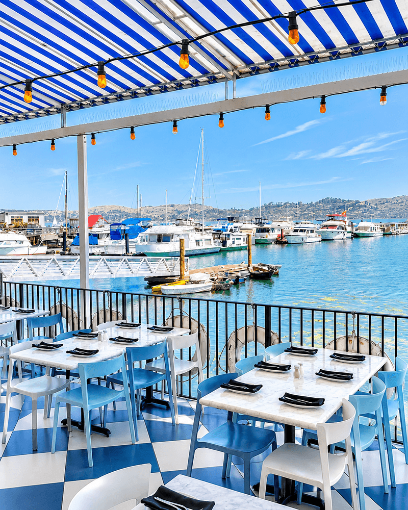 A Colorful Seafood House on Bridgeway