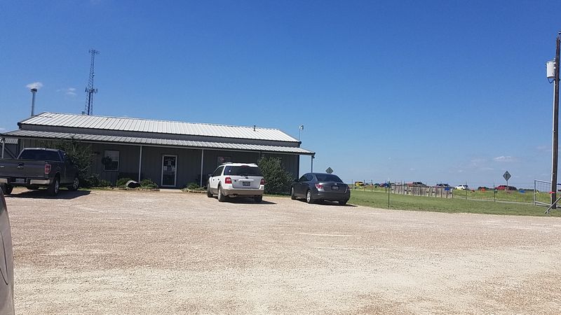 A Deli and Bakery Off the Grandview Frontage Road