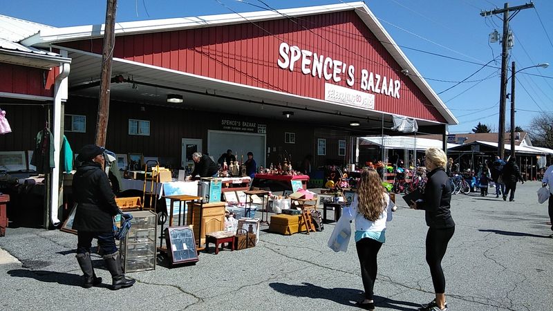 A Dover Market With a Three-Day Rhythm