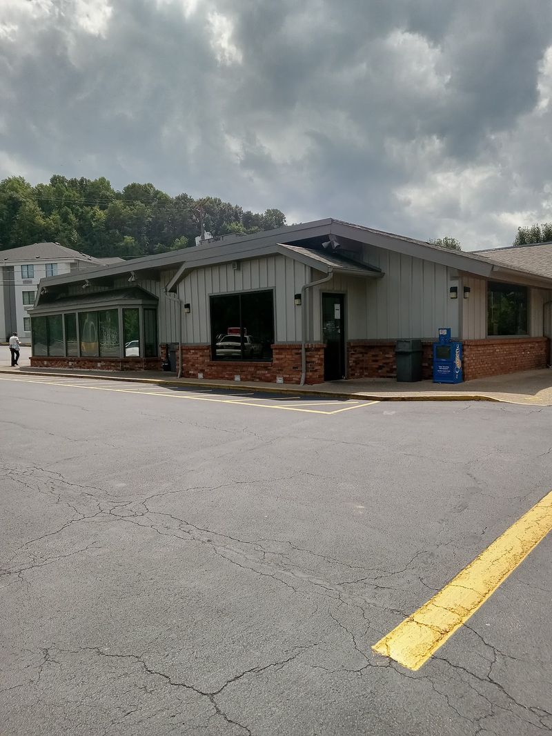 A Family Diner Right Off Exit 1