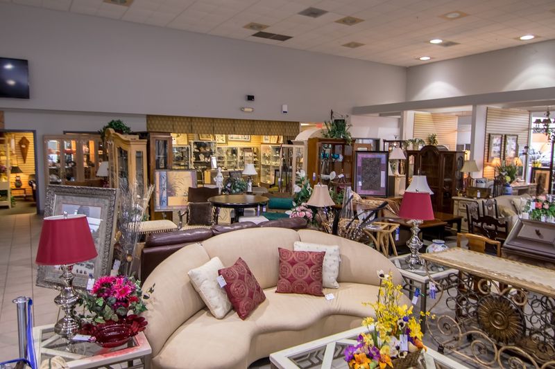 A Flagship Charity Store on Airport-Pulling Road