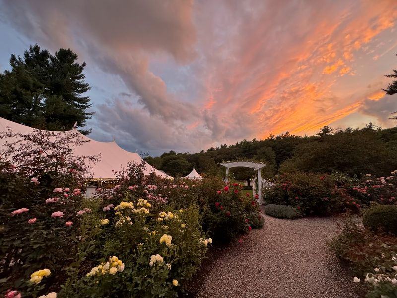 A Flower-Filled Venue on North Uncanoonuc