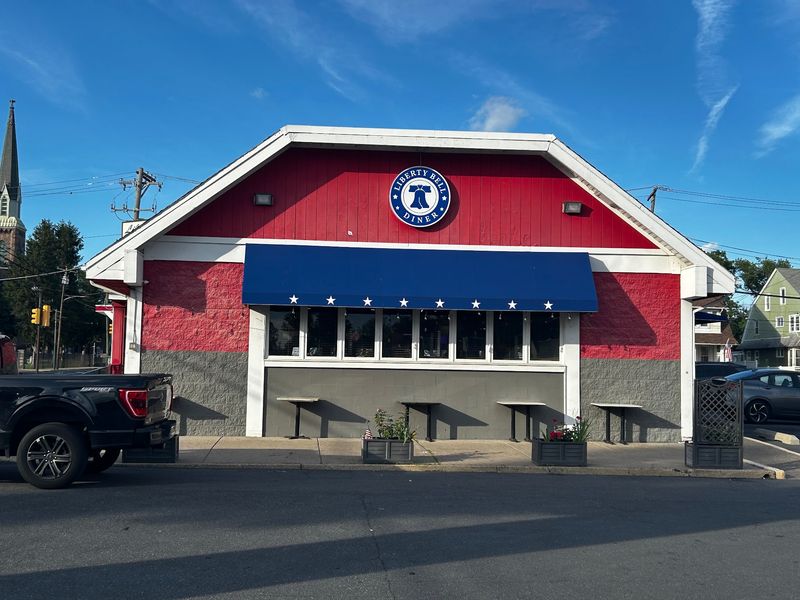 A Frankford Avenue Diner That Never Closes A Frankford Avenue Diner That Never Closes