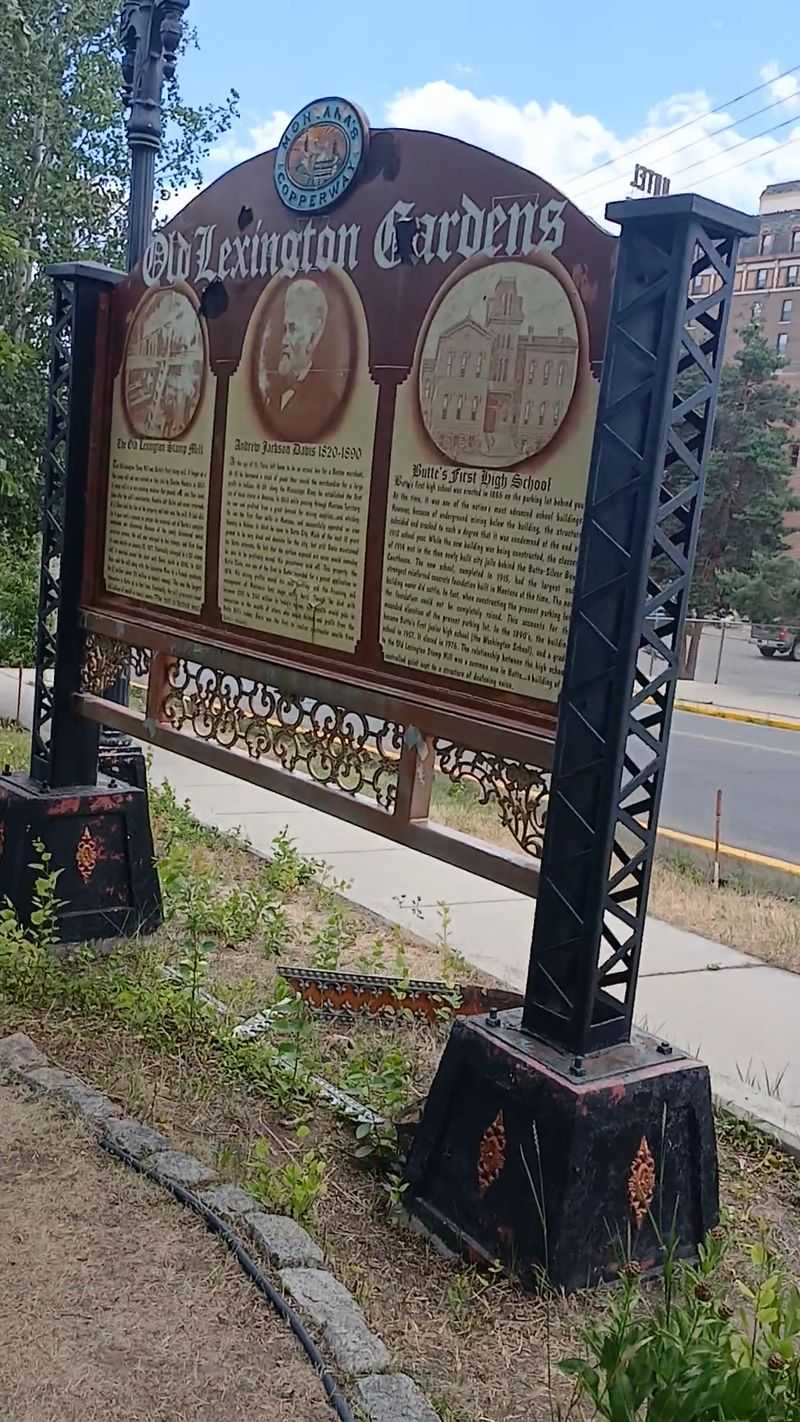 A Garden Born From a Mining Town