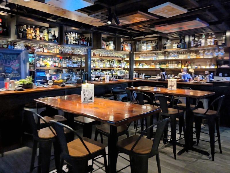 A Gentle Verdict on Island's Secret Lounge A Gentle Verdict on Island's Secret Lounge