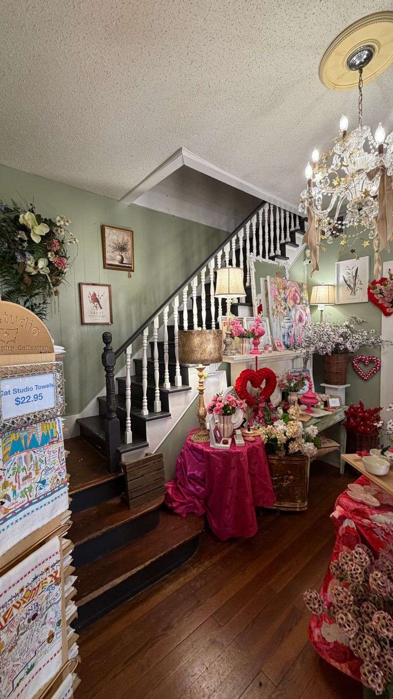 A Gift Shop, a Boutique, and a Florist Under One Roof A Gift Shop, a Boutique, and a Florist Under One Roof