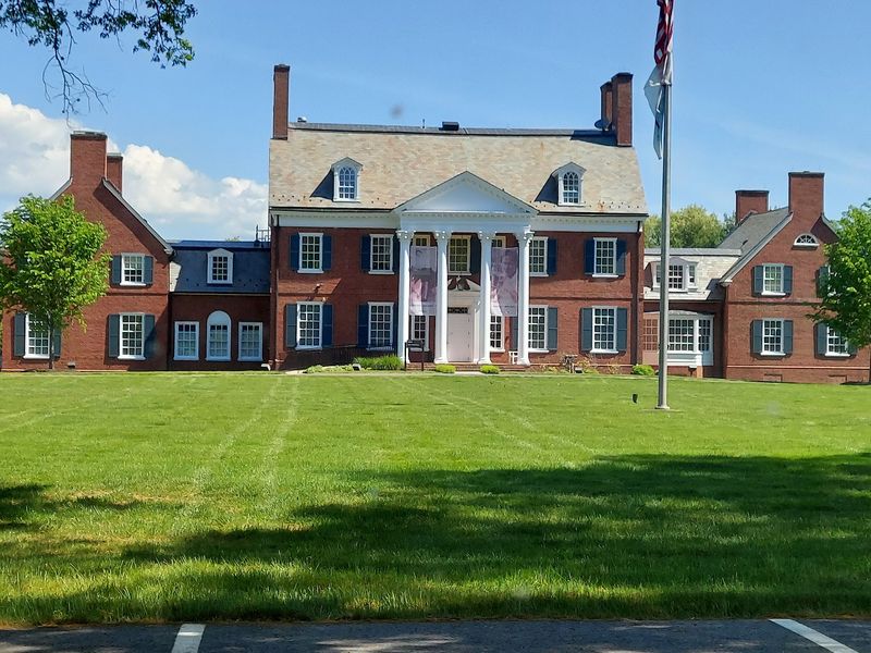 A Golf Treasure House on a Quiet New Jersey Road A Golf Treasure House on a Quiet New Jersey Road