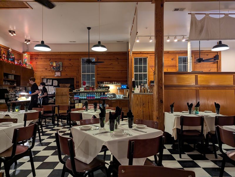 A Grocery in Name, a Bistro at Heart