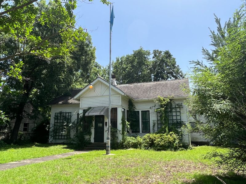 A Historian's House on West Okmulgee Avenue