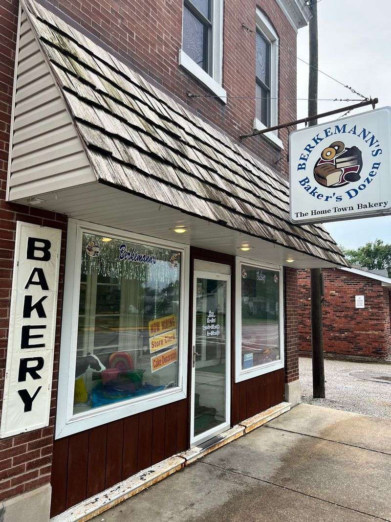 A Hometown Bakery on Hanover Street A Hometown Bakery on Hanover Street