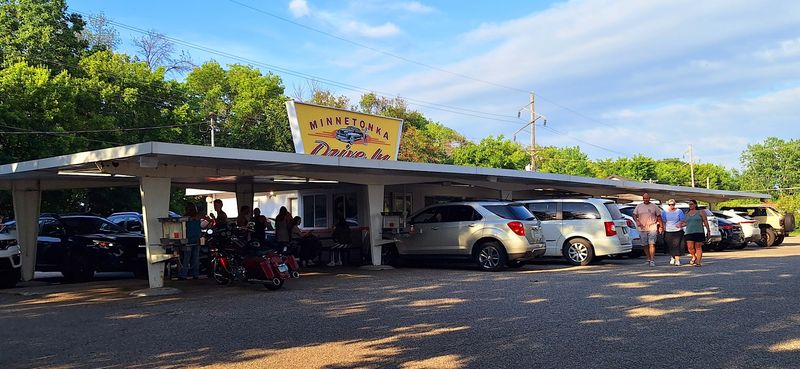 A Lakeside Drive-In on Shoreline Drive