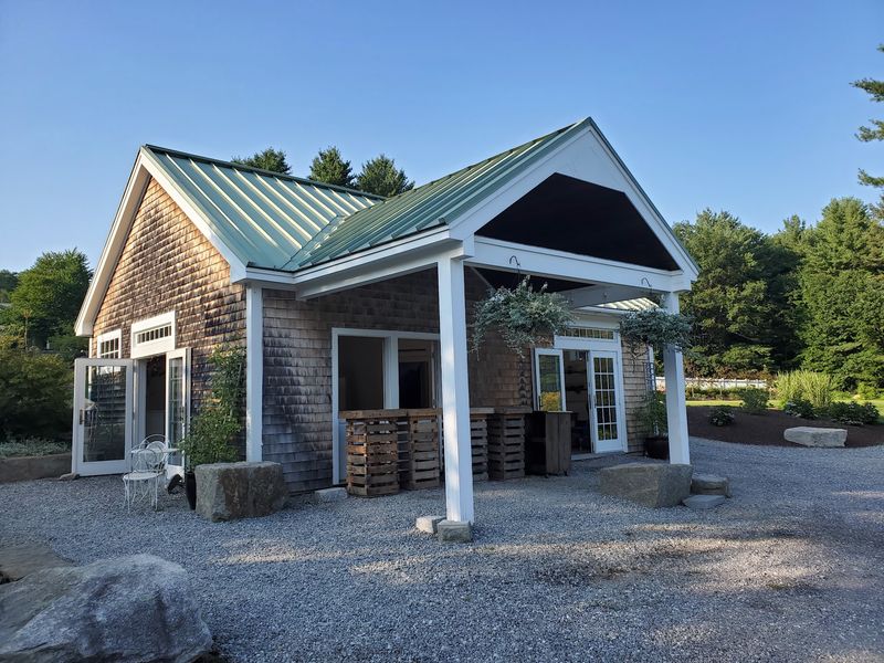 A Little Cottage for Getting Ready