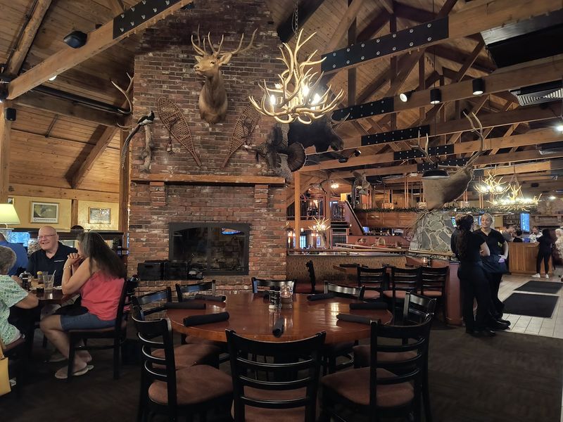 A Lodge-Style Steakhouse on North Kings Highway