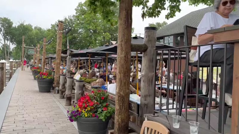 A Lodge on the Shores of Lake Minnetonka