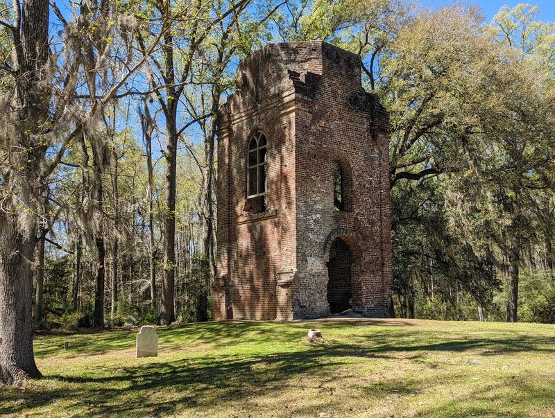 A Lost Town on the Ashley River
