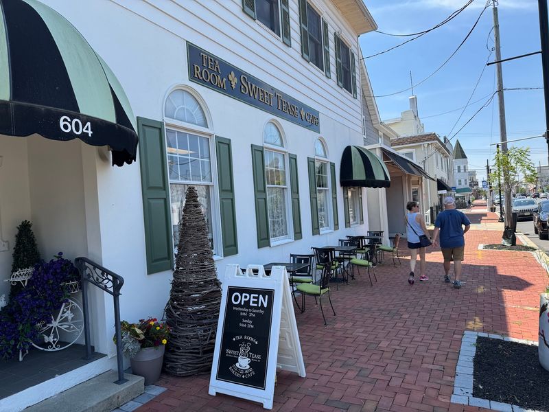 A Main Street Tea Stop A Main Street Tea Stop
