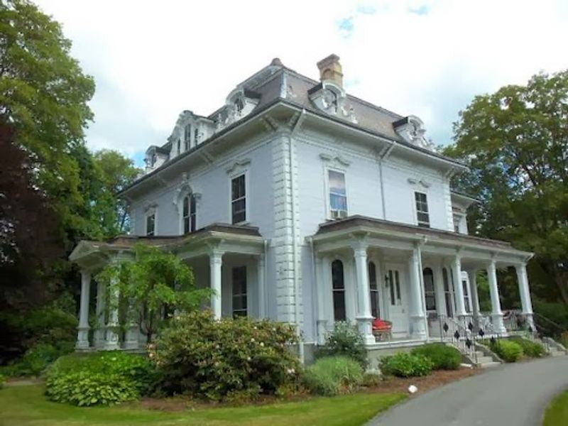 A Mansion on the Town Common A Mansion on the Town Common