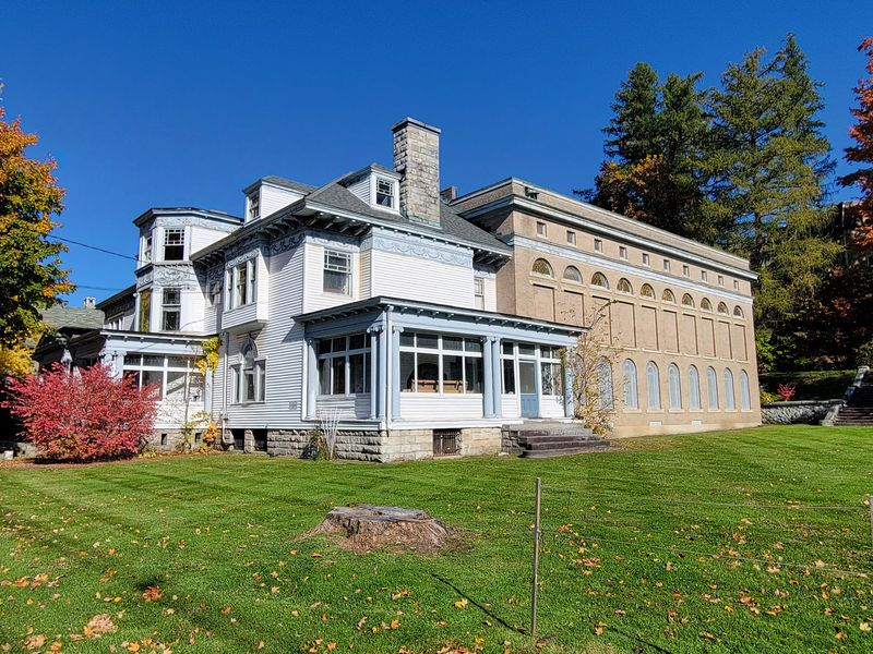 A Mayor's Showpiece in the Northern Berkshires