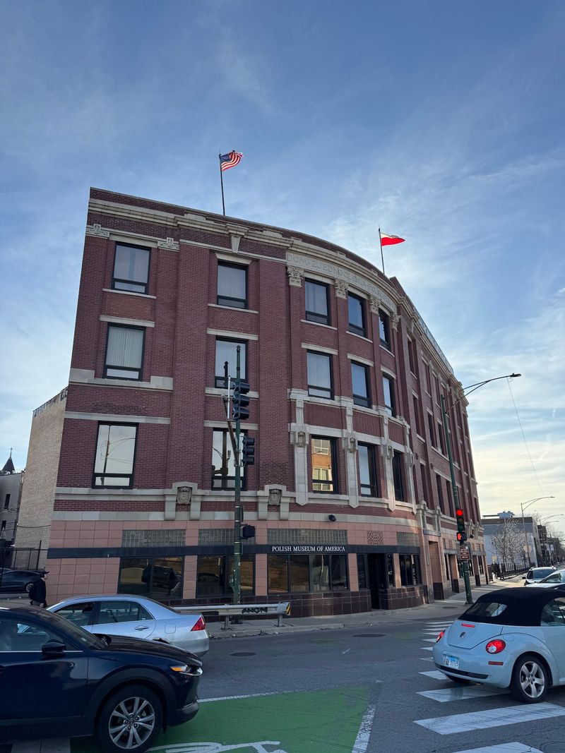 A Milwaukee Avenue Treasure Chest