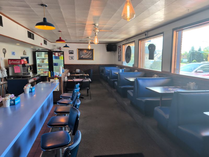 A Neighborhood Diner on 42nd Avenue A Neighborhood Diner on 42nd Avenue