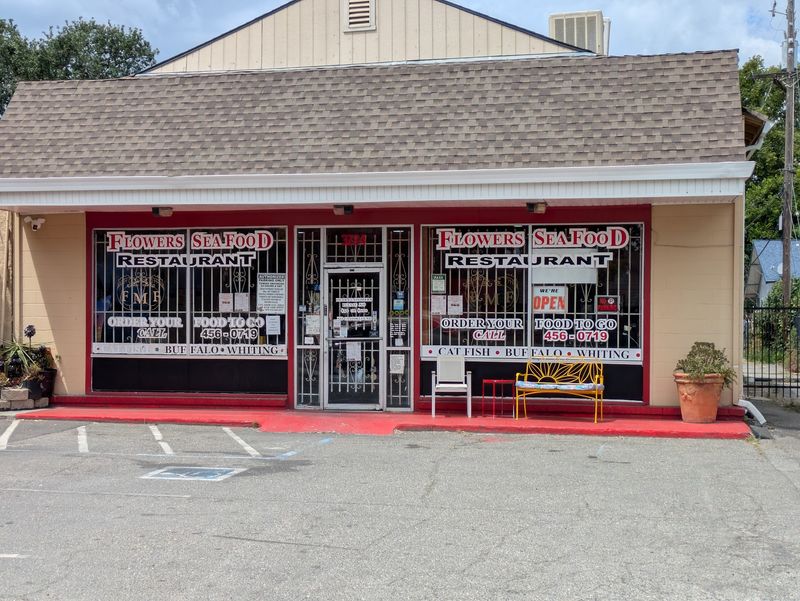 A Neighborhood Fish Counter on Martin Luther King Jr Boulevard