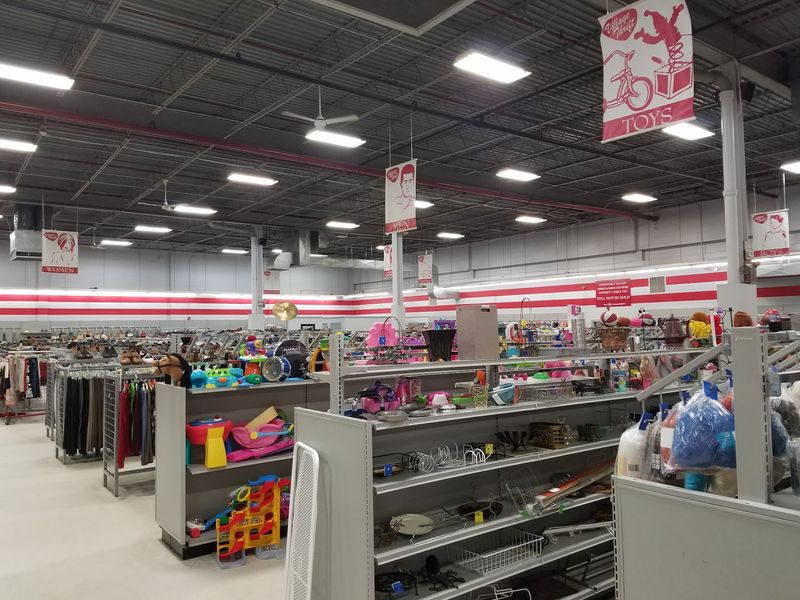 A Pennsauken Stop With Plenty to Browse