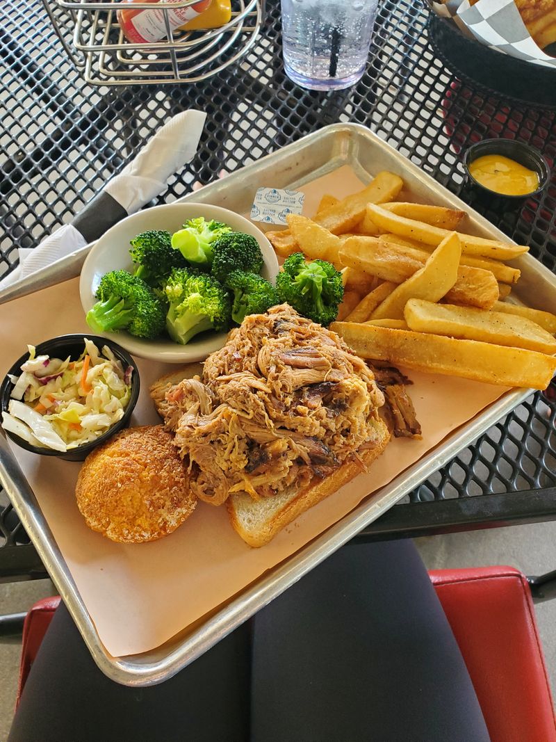 A Pulled Pork Plate That Doesn’t Hold Back A Pulled Pork Plate That Doesn’t Hold Back