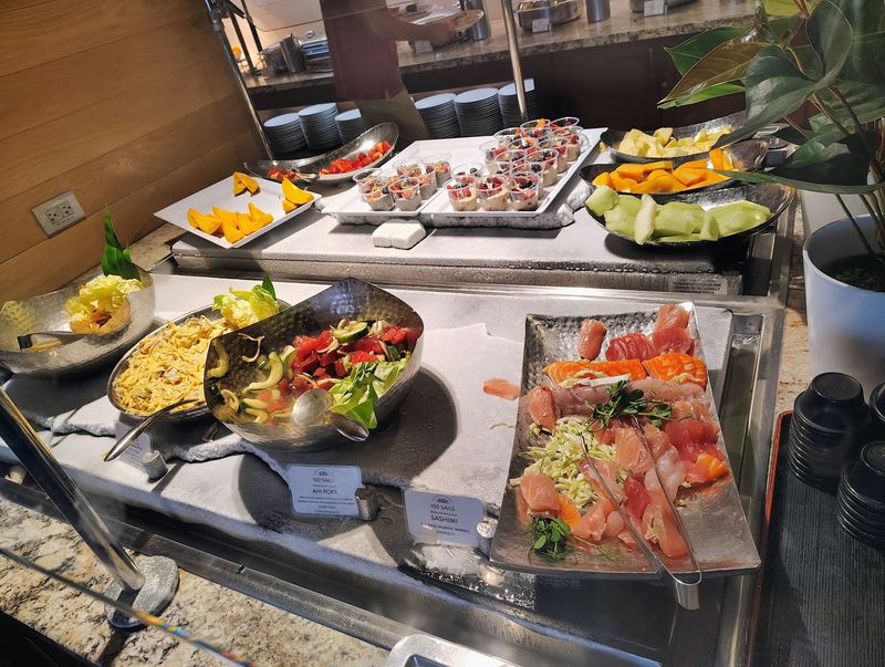 A Raw Bar With Range