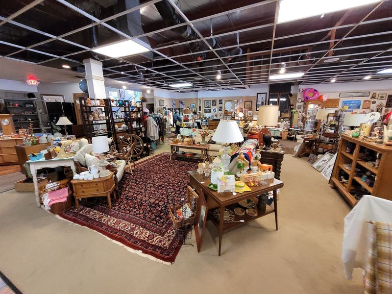 A Relaxed Space for Treasure Hunters A Relaxed Space for Treasure Hunters