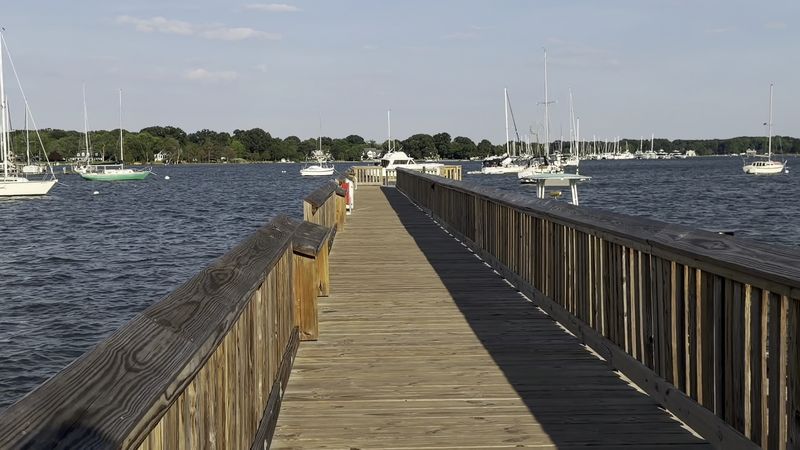 A Riverside Address Worth the Detour