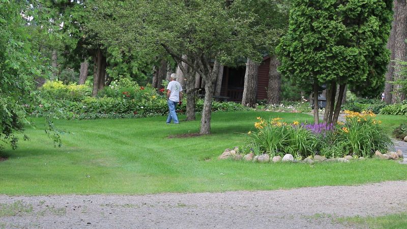 A Riverside Garden on St. Cloud's Quiet Side