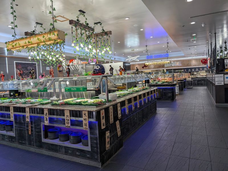 A Seafood Stop on East 82nd Street A Seafood Stop on East 82nd Street
