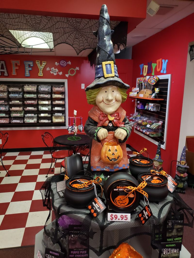 A Shop That Changes With the Seasons A Shop That Changes With the Seasons