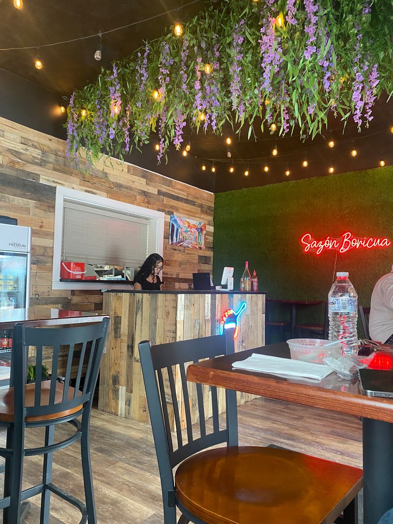 A Small Puerto Rican Kitchen on Cleveland's West Side