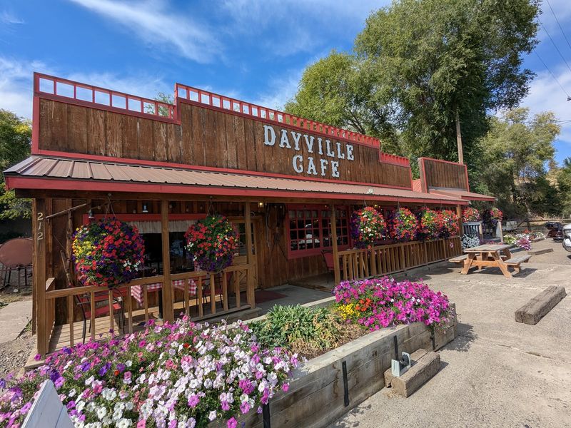A Small-Town Cafe on Franklin Street