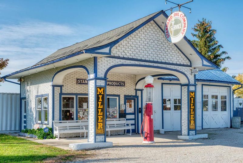 A Small-Town Landmark on the Mother Road