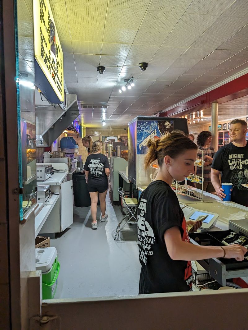 A Snack Counter Crew That Hustles A Snack Counter Crew That Hustles