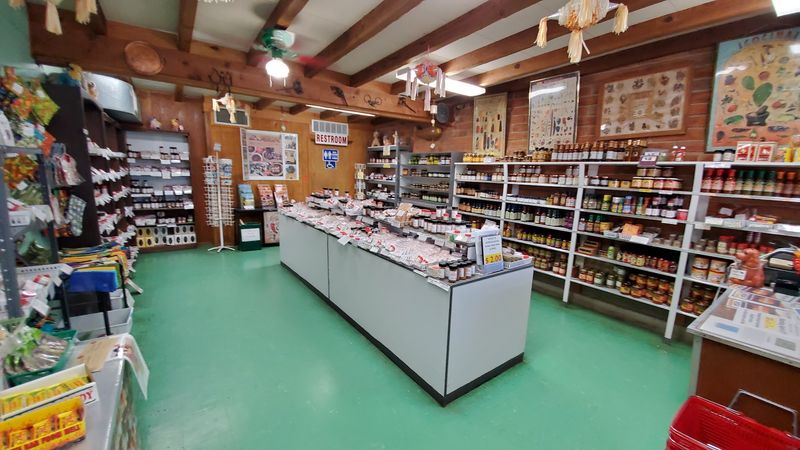 A Spice Stop on the Frontage Road