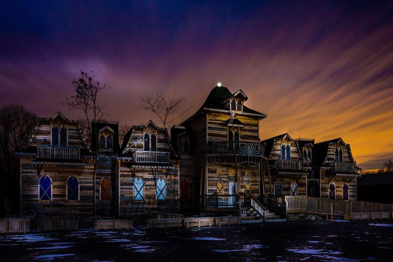 A Spooky Address on Dixie Highway