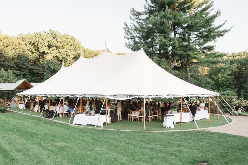 A Tent That Flexes With the Guest List