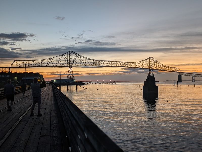 A Waterfront Trail at the Mouth of the Columbia