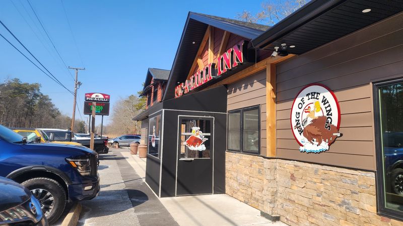A Wing Stop on Route 206