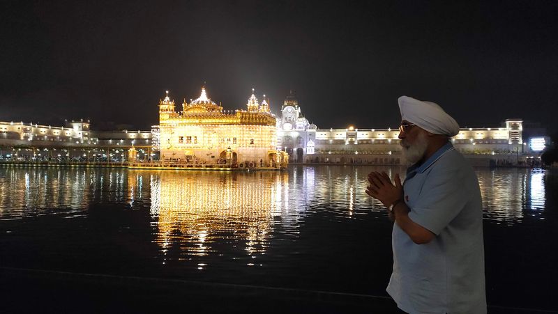 After Dark, the Temple Turns Dreamy After Dark, the Temple Turns Dreamy