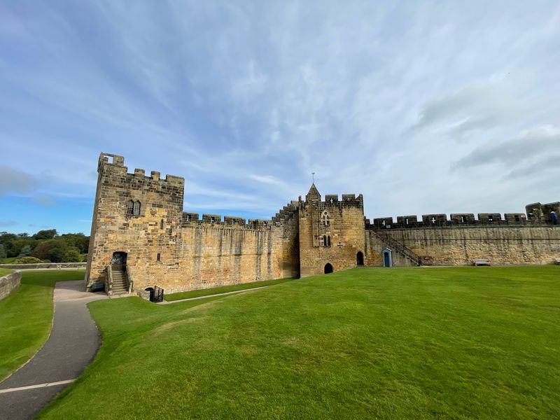 Alnwick Castle, Alnwick, England Alnwick Castle, Alnwick, England