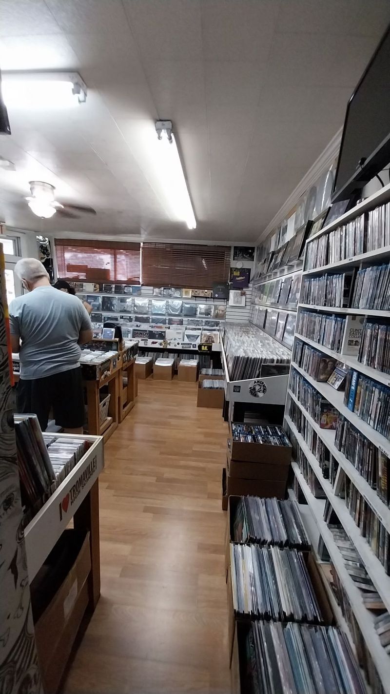 An Easy Stop for Gift Seekers