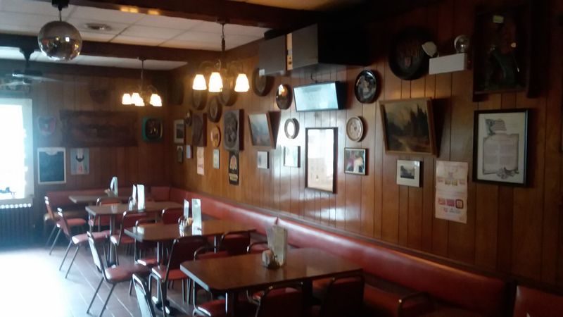 An Interior That Refuses to Change