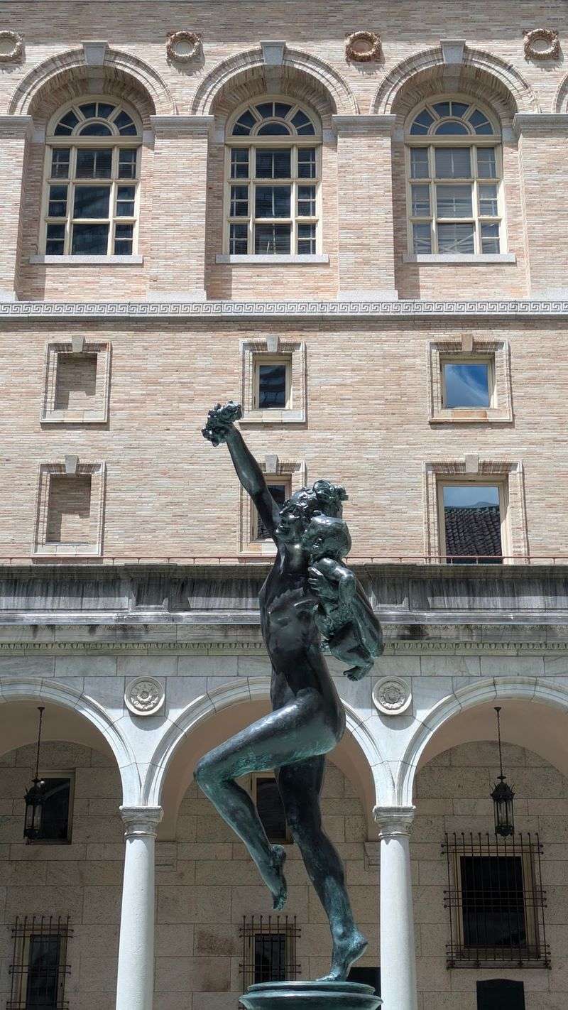 An Italian Courtyard in the Back Bay An Italian Courtyard in the Back Bay