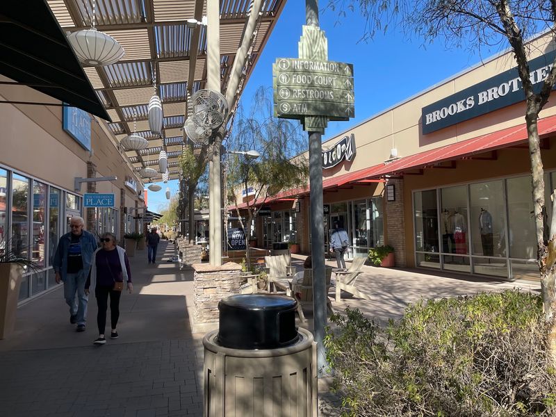 An Open-Air Outlet in Chandler
