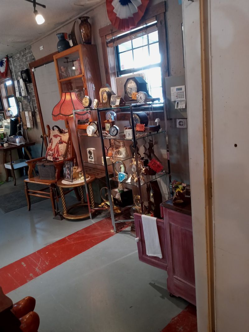 Antique Hunting That Rewards Patience Antique Hunting That Rewards Patience